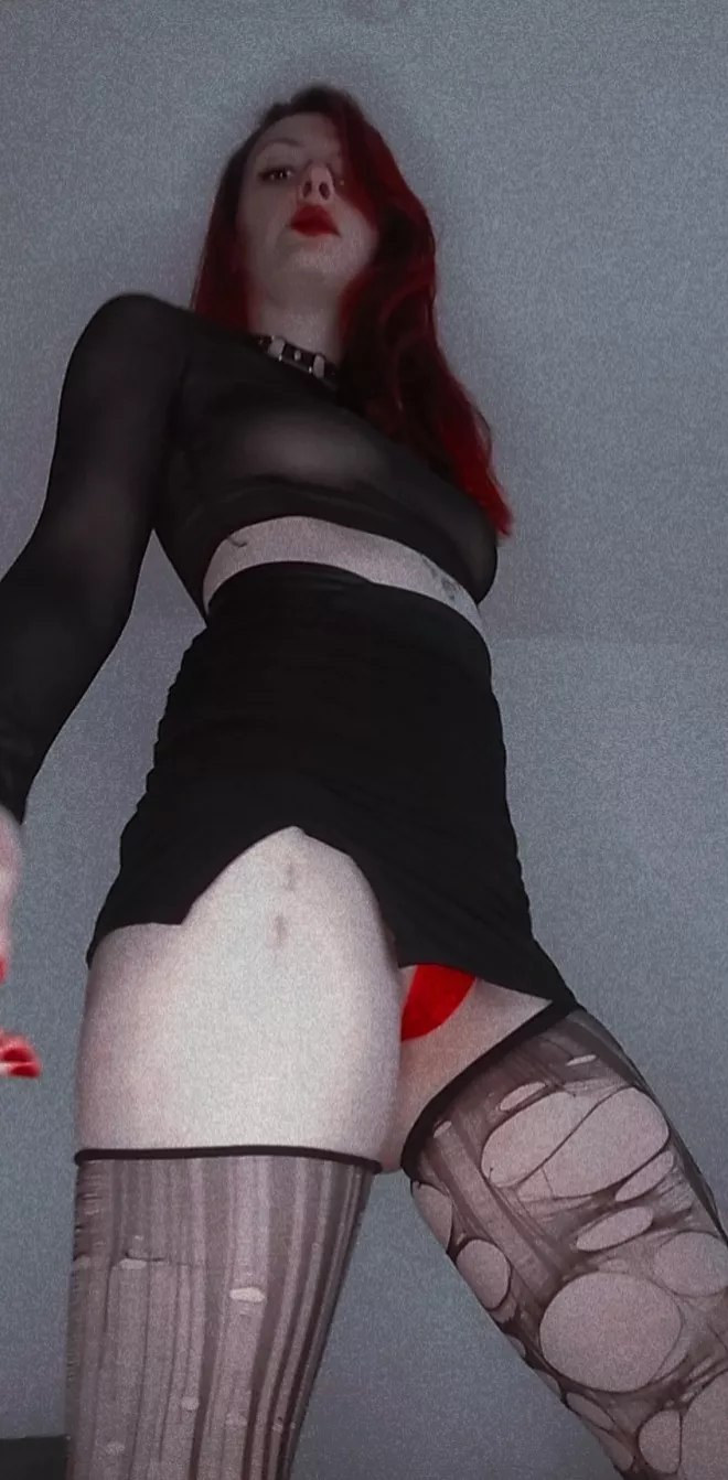 Come and show me how a good slave you can be