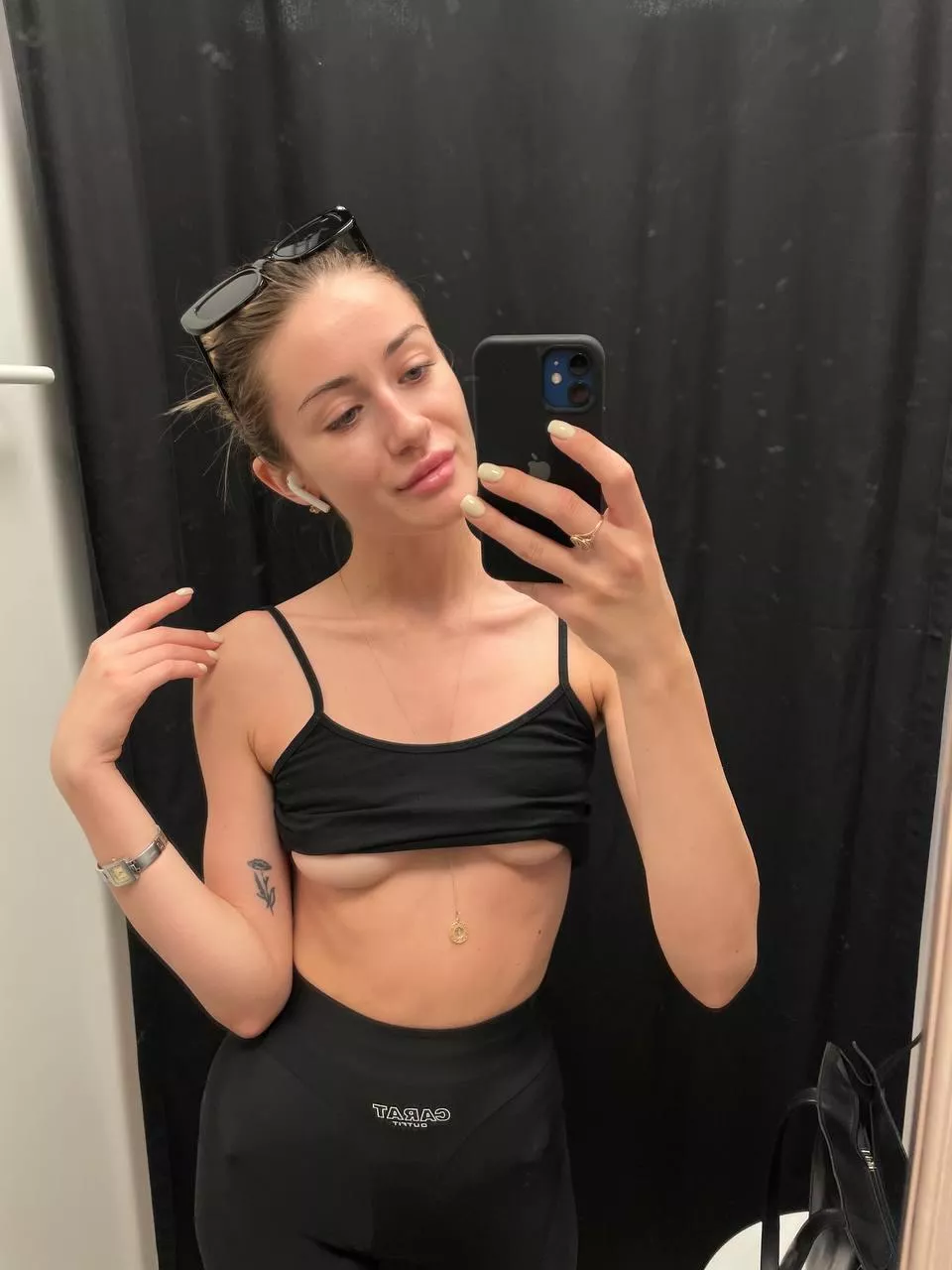 Help me take it off?💗