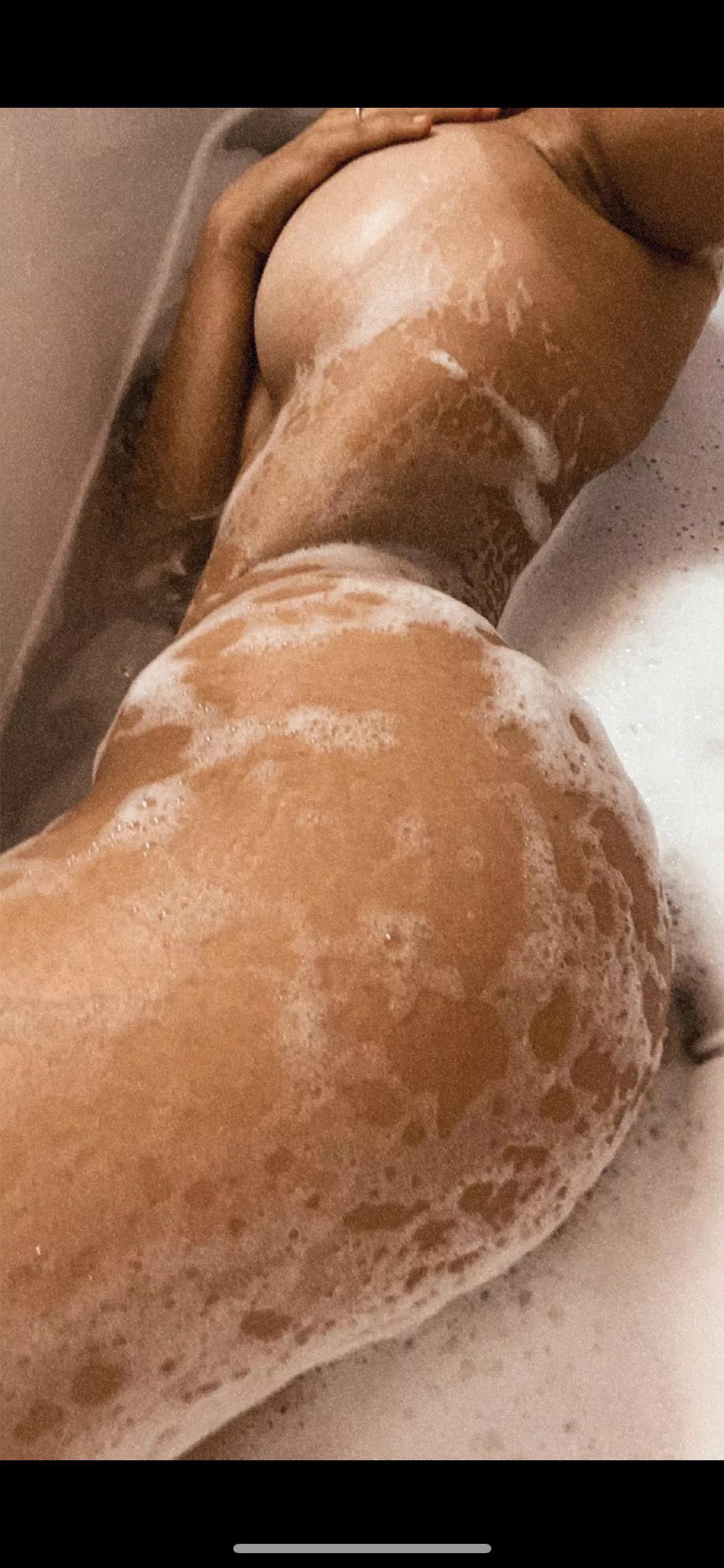 i need a bath partner😭