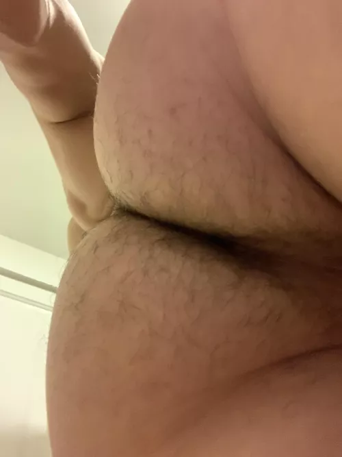 I need a face or cock to sit on… who wants my 20 year old ass?