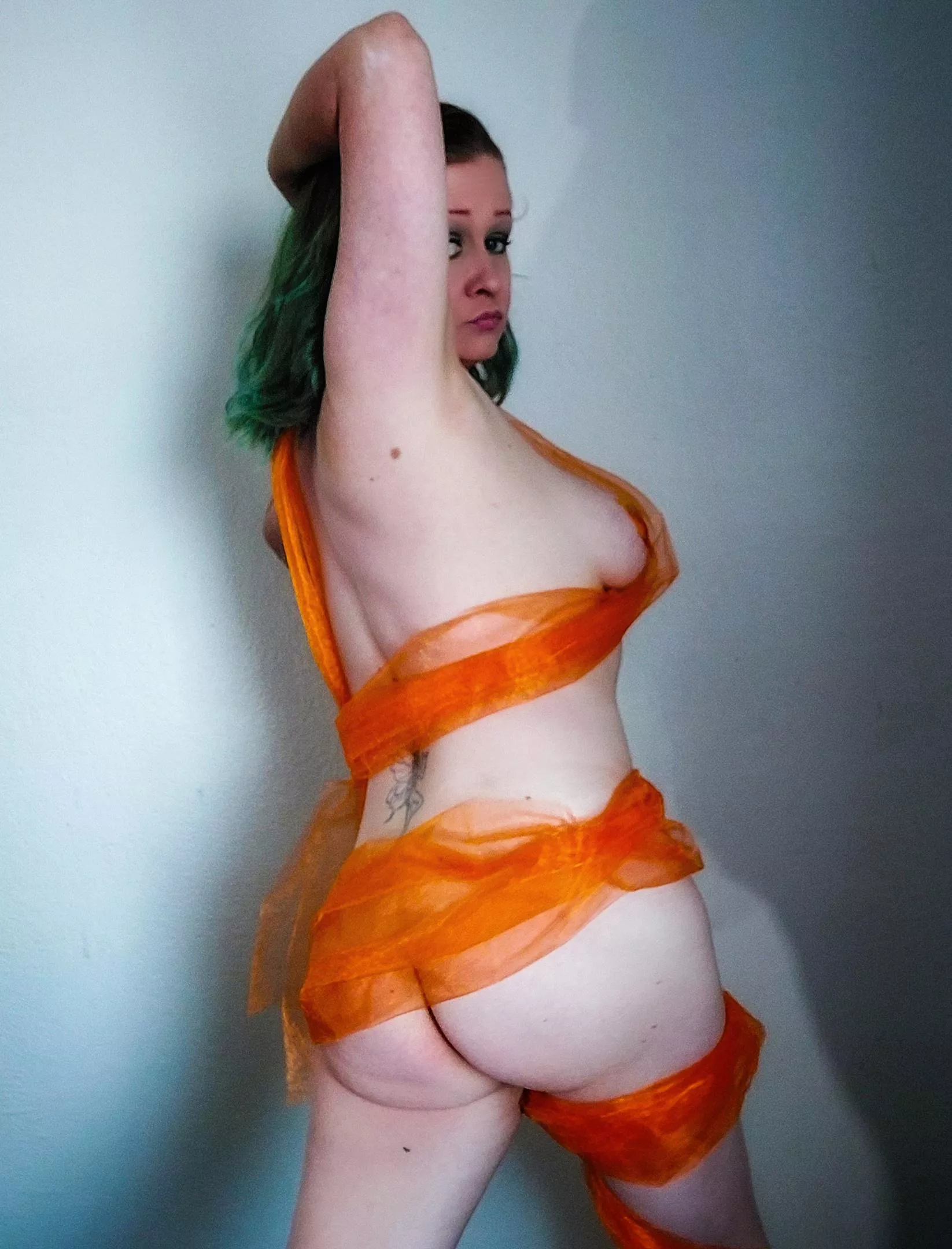 mild weather this Autumn, isn't it?😋😁💋