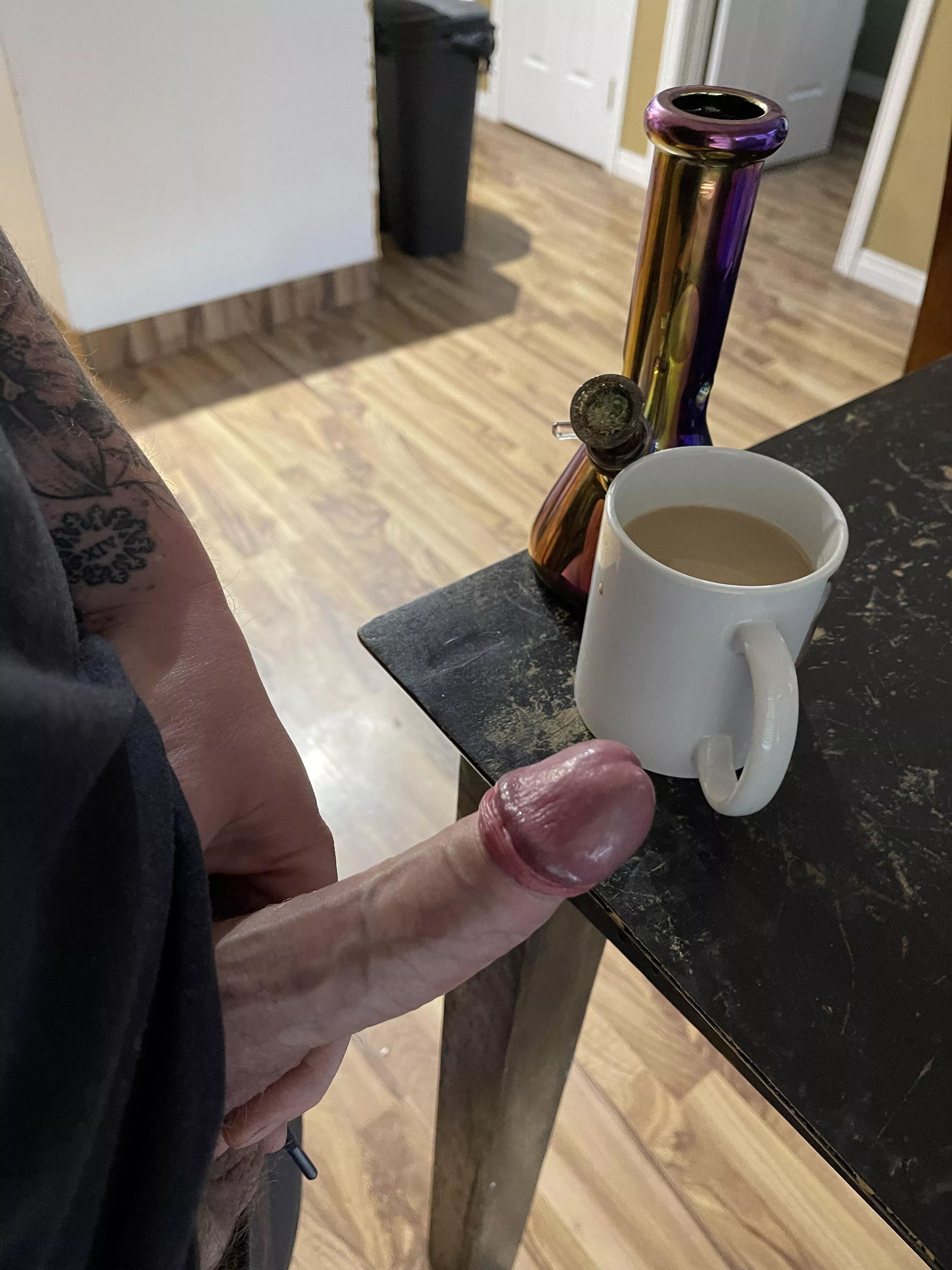 Mm[m] weed and coffee is the best way to start the morning.Cheers to the weekend !