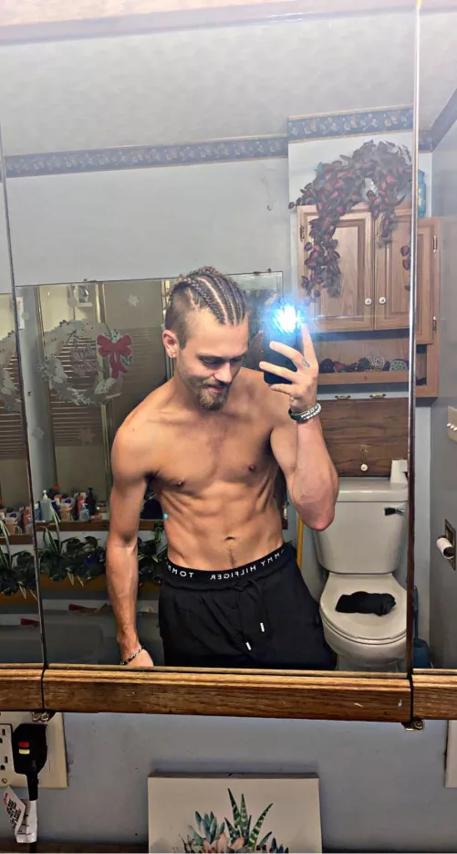 Tommy Hilfiger 🍆👻