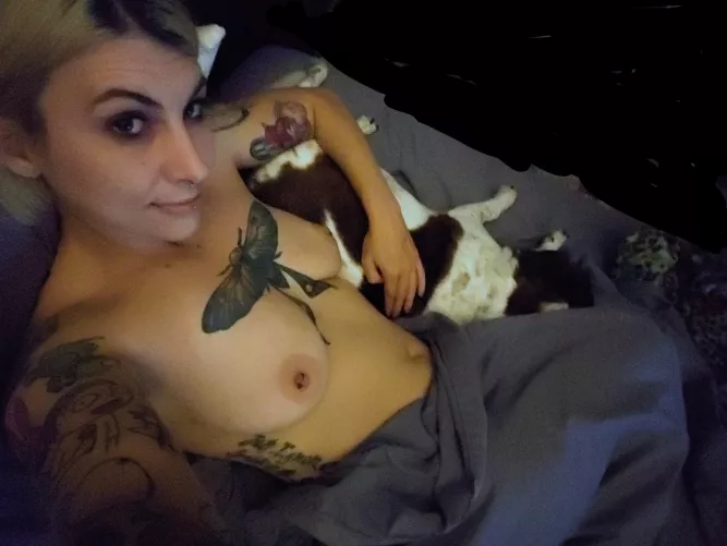 Warm and cozy while watching murder docs 😝😝