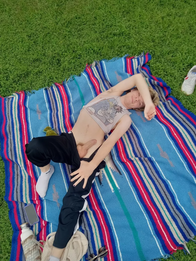 who wants to go to the park with me?