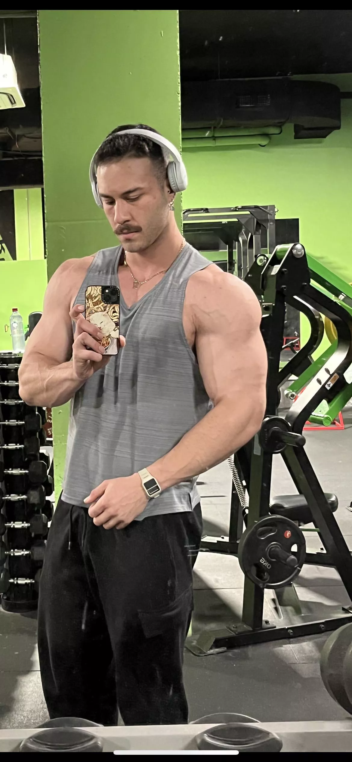 24, hello from your friendly neighbour gym dude 💪🏼