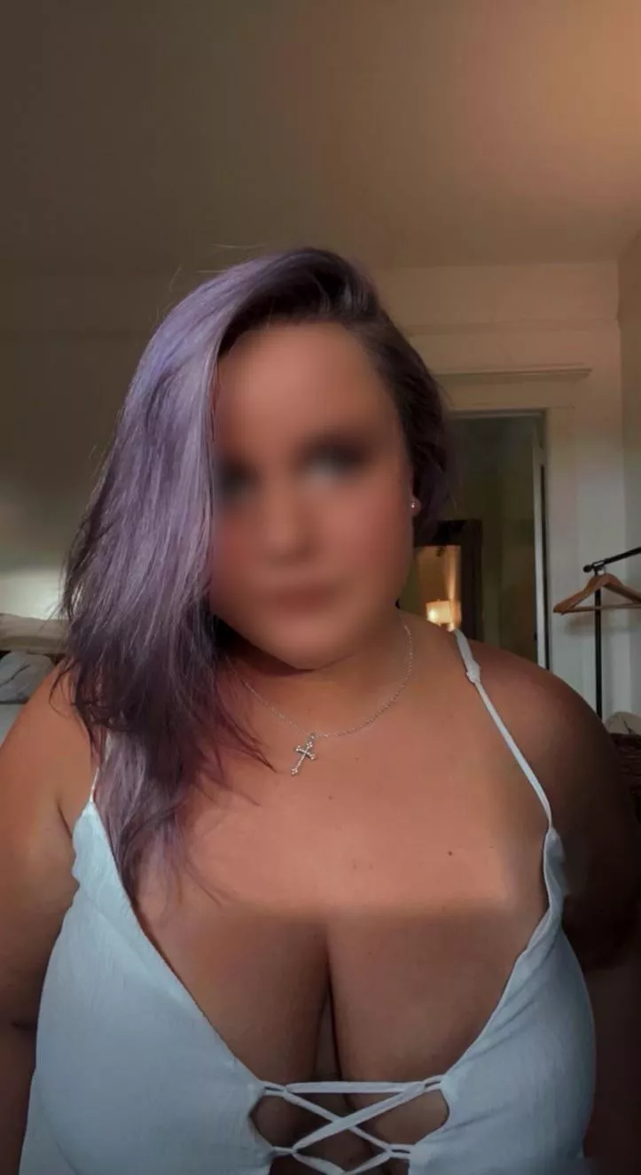 [26/F] New to BDSM, curious; looking for experienced & patient dom teacher [M] 😇