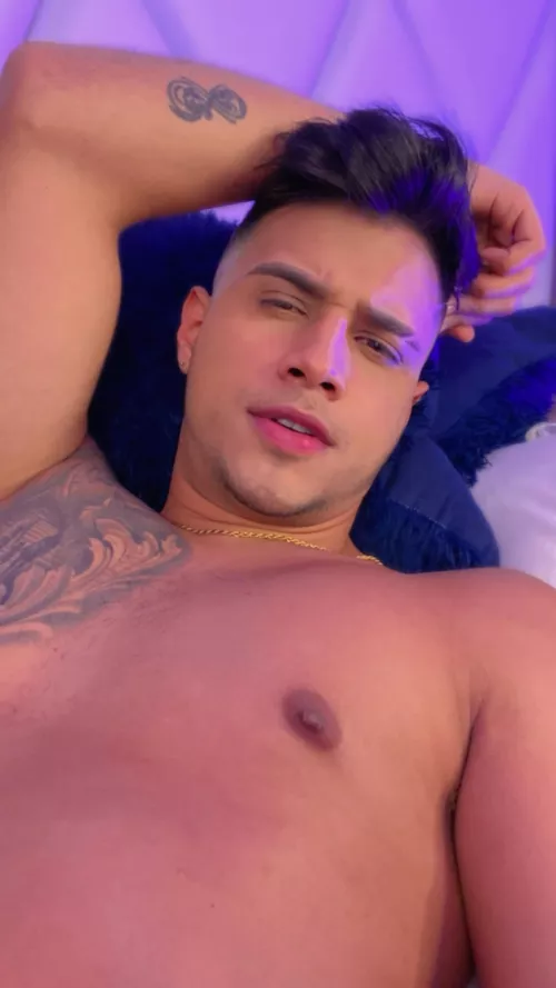 do you want to go down a little? and see how I am? clothed or naked❤️‍🔥