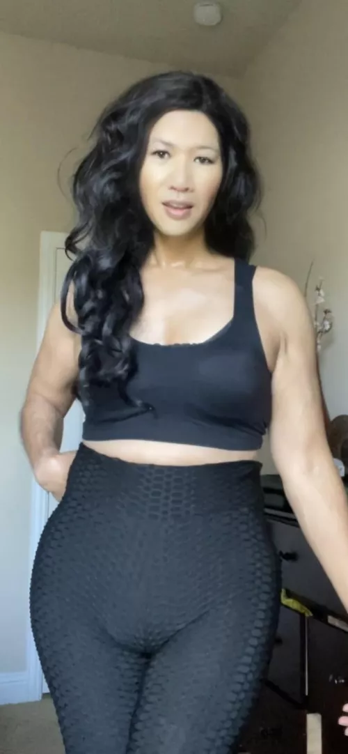 *faceappfilter* so sweaty 😅 shower with me anyone 😜