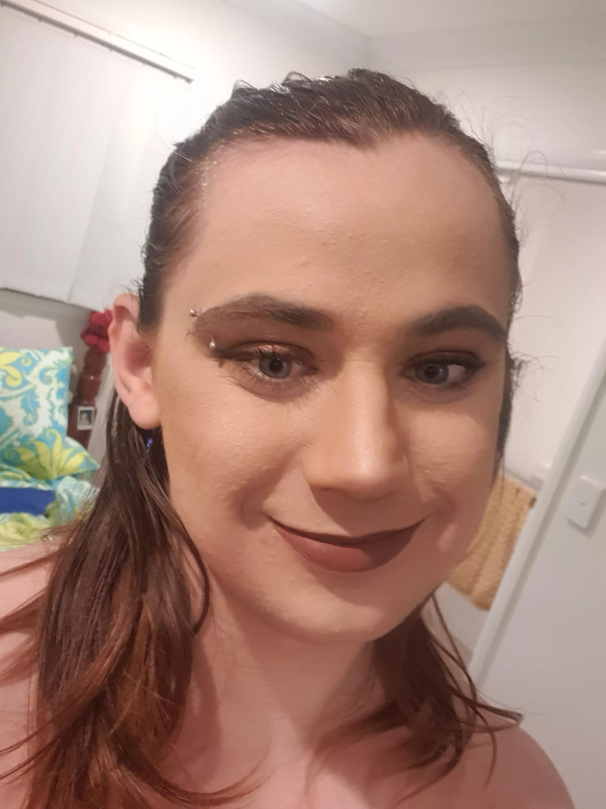 First time having makeup done by someone that knows what they're doing, what do y'all think?