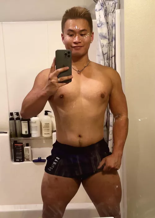 Friendly reminder that we all have both masculine and feminine traits. Don’t fit into those tiny boxes so the heteronormative society could categorize you so comfortably, do you, be you, disregard the rest.