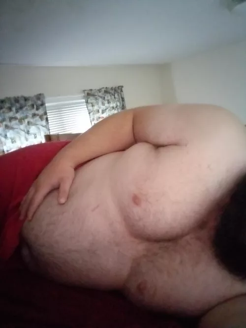 I love being able to rest my arm on my belly. It's so comfy!