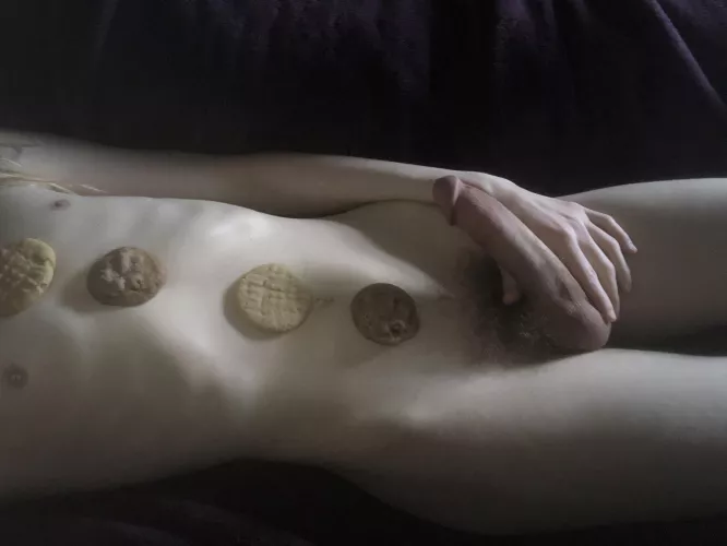 It’s my birthday, I’ve baked cookies for you~