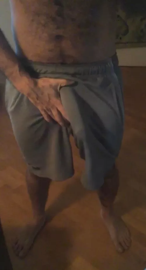 Post work out bulge. I like working out comando and seeing people stare at my bulge 🤭