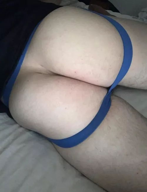 This is for those who sort by new 😘😈 who likes some nice framing??