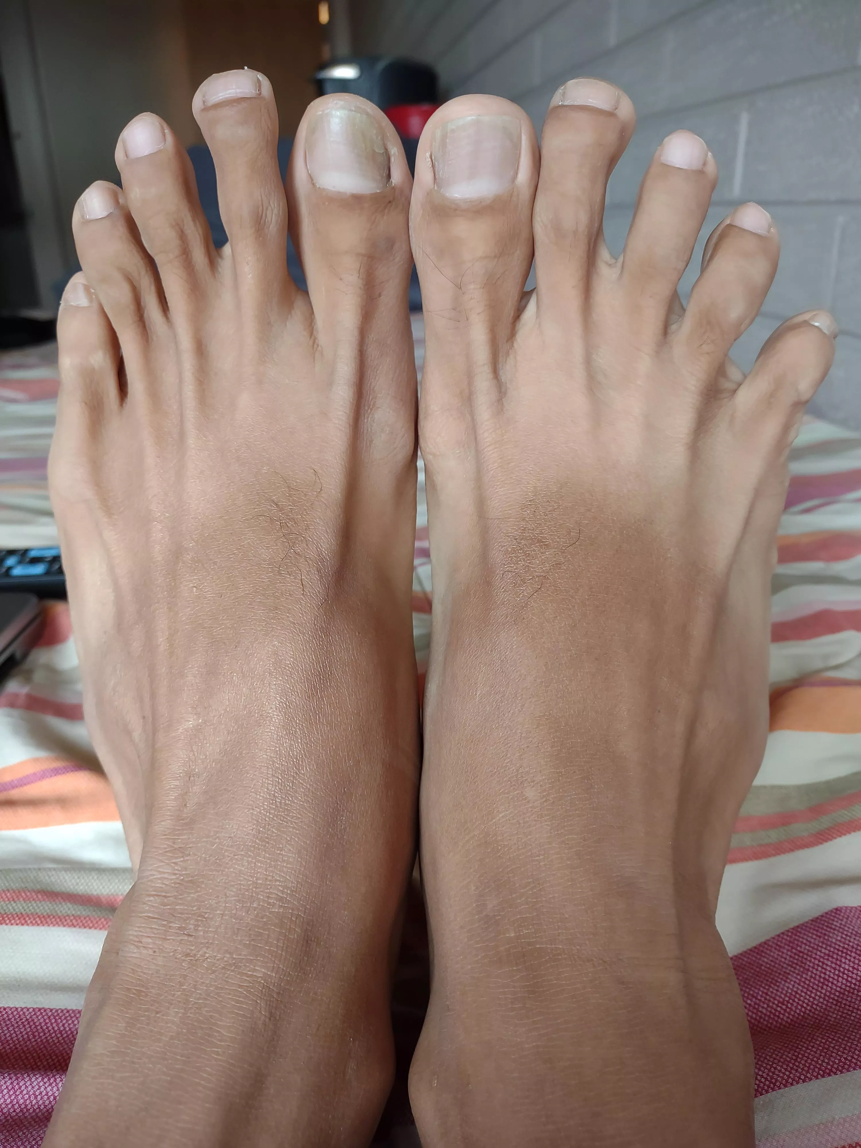 you like my long toes?