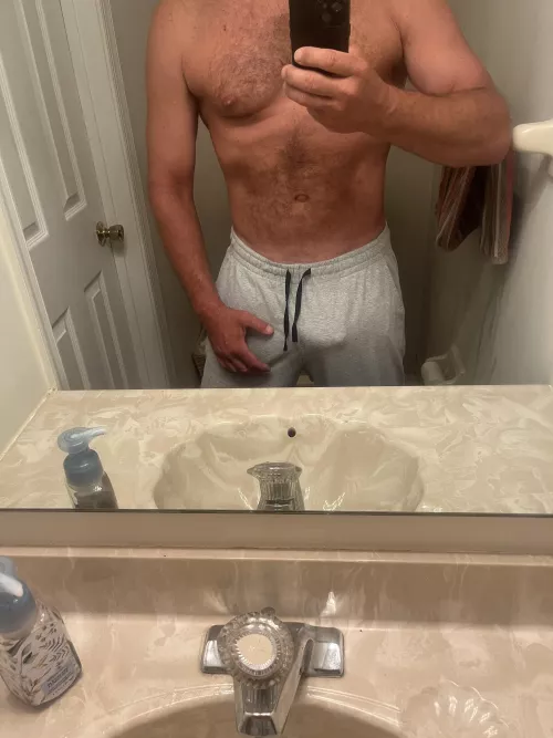 [47]ugh it’s Monday should I dump a nut before work