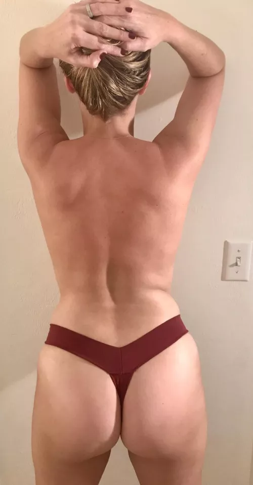 Hey there - I am a 41 y/o MILF and hotwife [image]