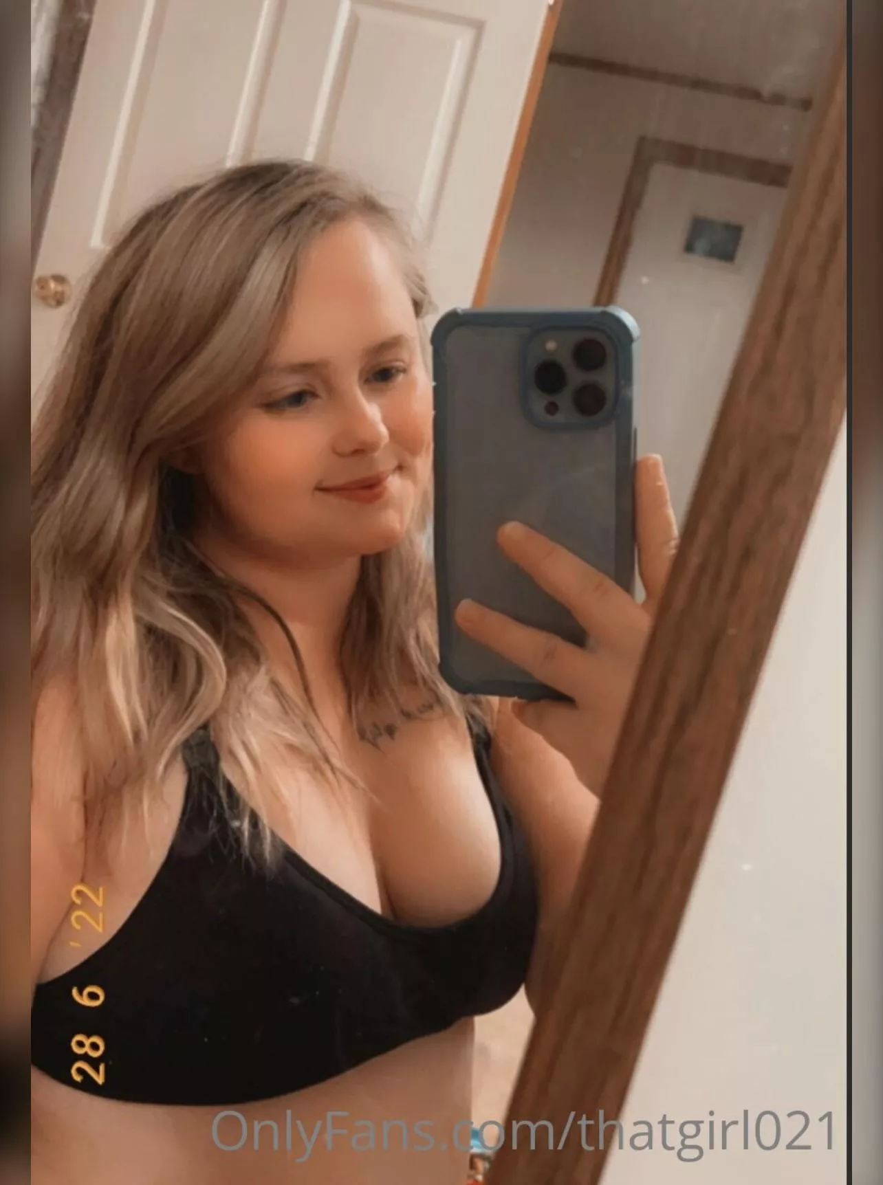 Hi:) Only $7.99 for content to cum to multiple times 💦(15% off for limited time only) 👅Daily post 👅always reply 👅no ppv 👅 fetish friendly 👅 dick ratings 👅 custom content request