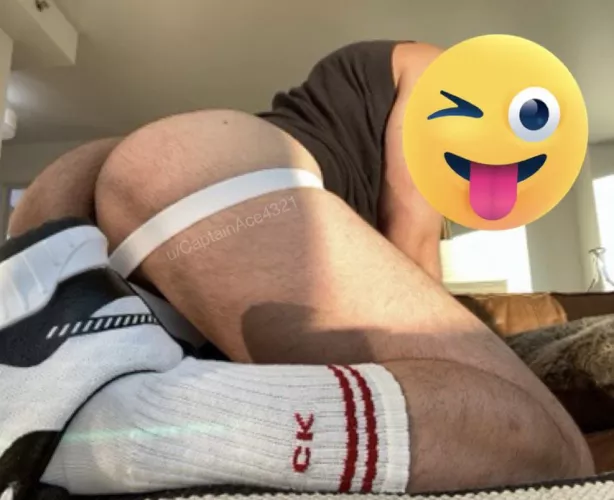 I bet every one snaps at least one pic whenever they wear a jock… or is that just me? 😜🤷🏻‍♂️
