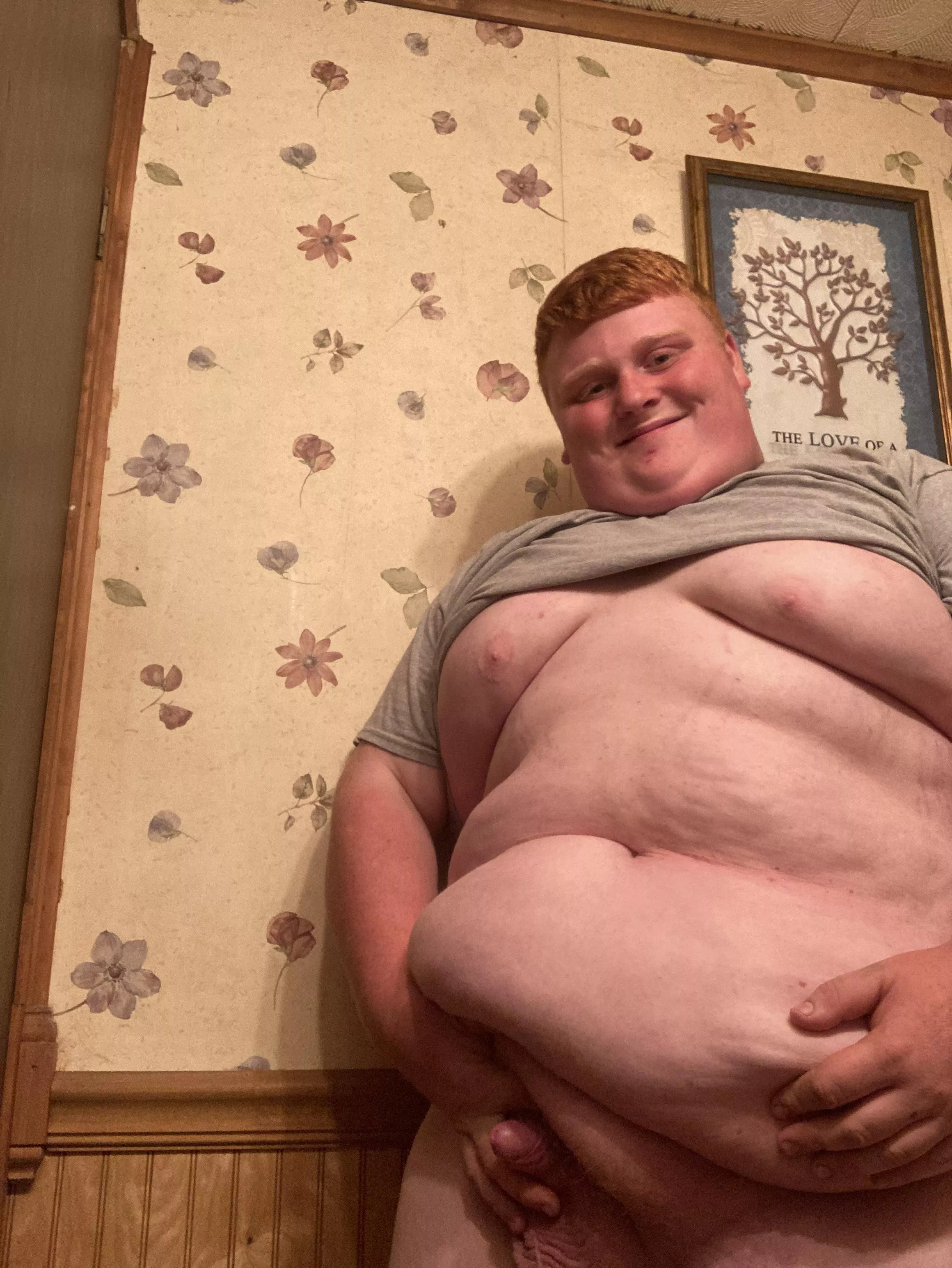 I know my cocks small but it gets a little bigger. Dm me please