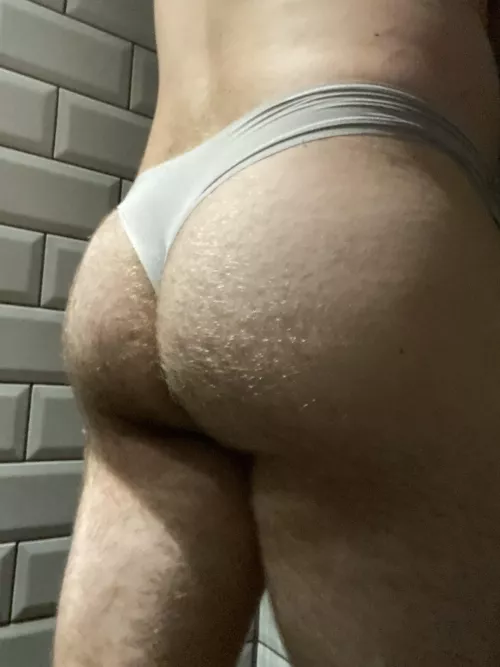 I love wearing my girlfriends thongs and seeing what guys think of my straight ass.