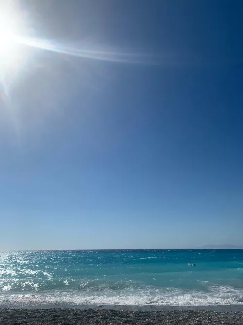 Nude beach 101: tomorrow to be my first day at a nude beach. I am into nudity and naturalism. I need advices for to do and not to do.