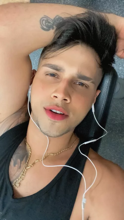 ready to train? haha tell me something, what kind of training do you want to do?😈