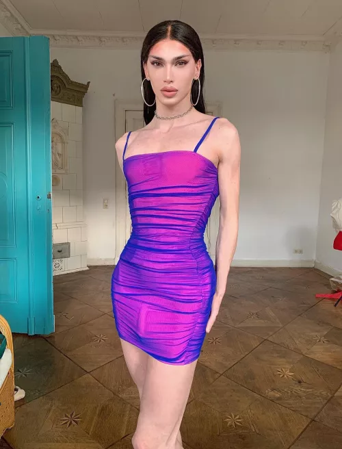 Should I wear this dress on our first date?