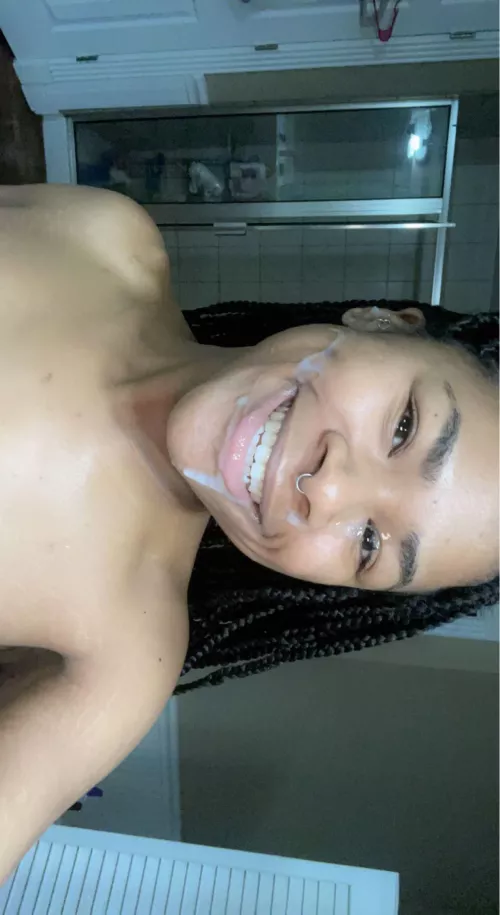 the queen of getting cum in my eye for a selfie 😌