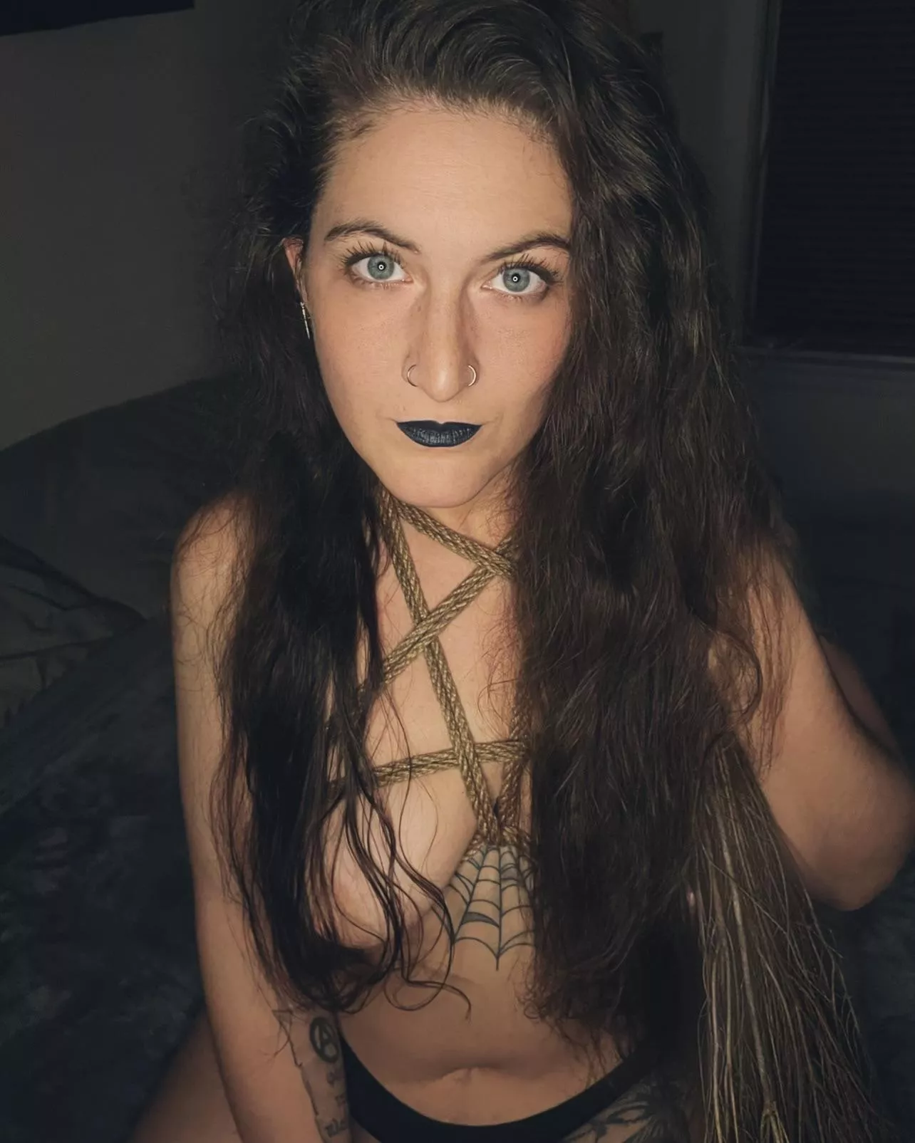 This was one of my first attempts at a pentagram harness. I need practice, but I love the way it felt. [F]