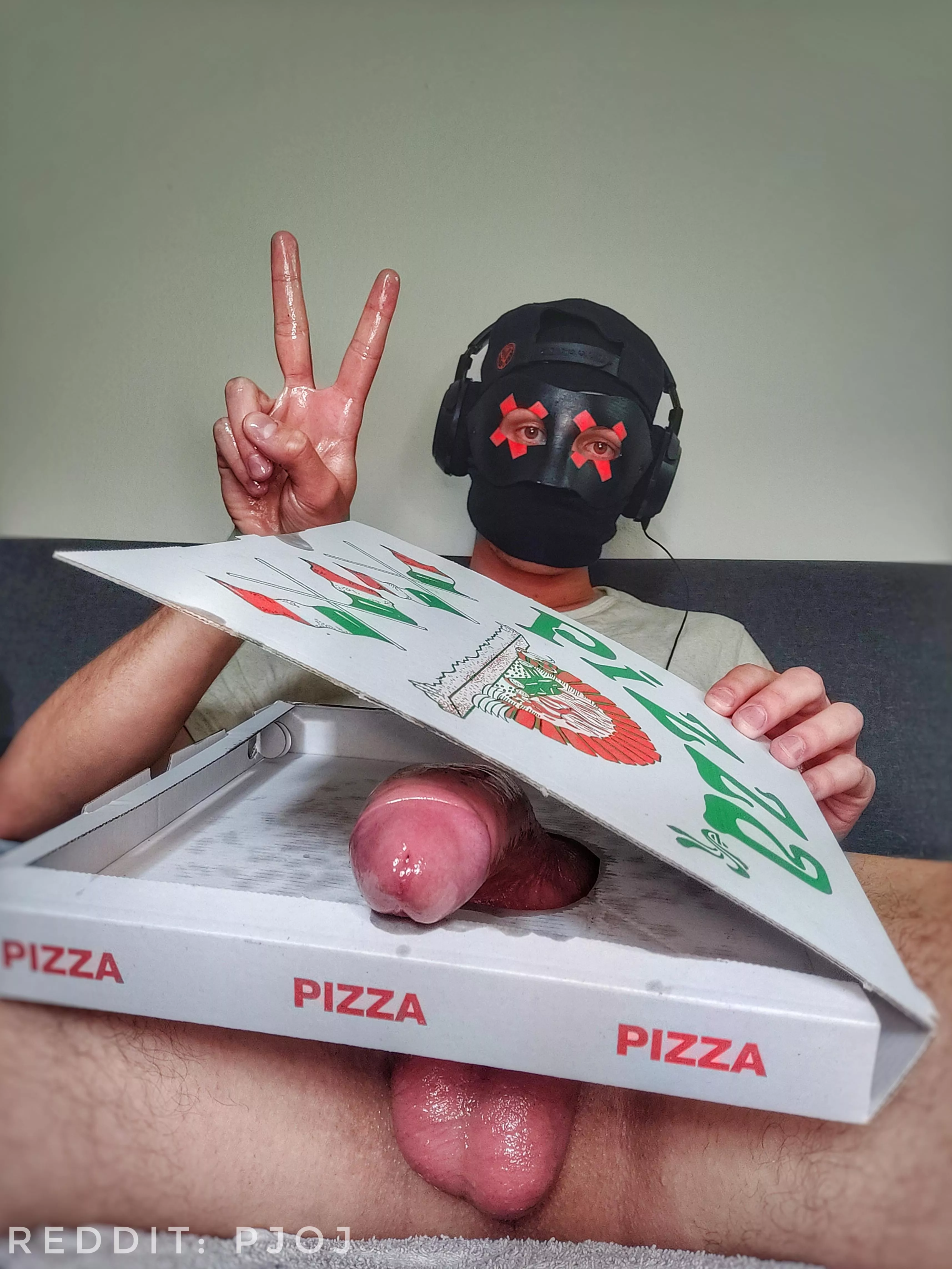 Your pizza has arrived! 🍕