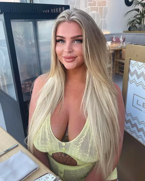 Big Tits Blonde 🔥