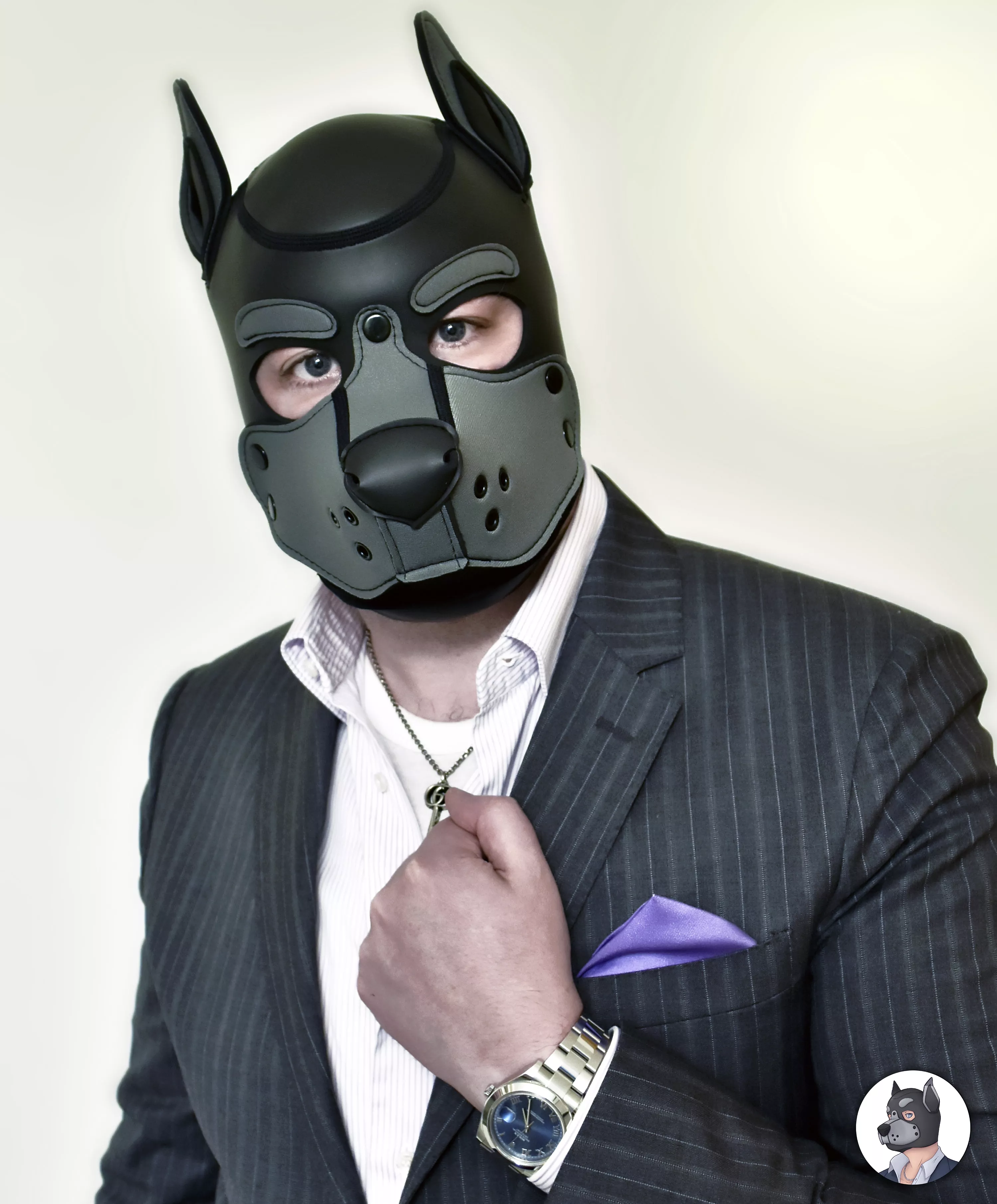 Do you like Woofy's new Valentino jacket? 🐺