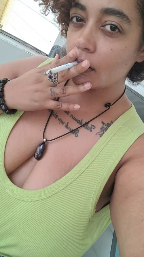 do you think I can smoke while you eat me out?