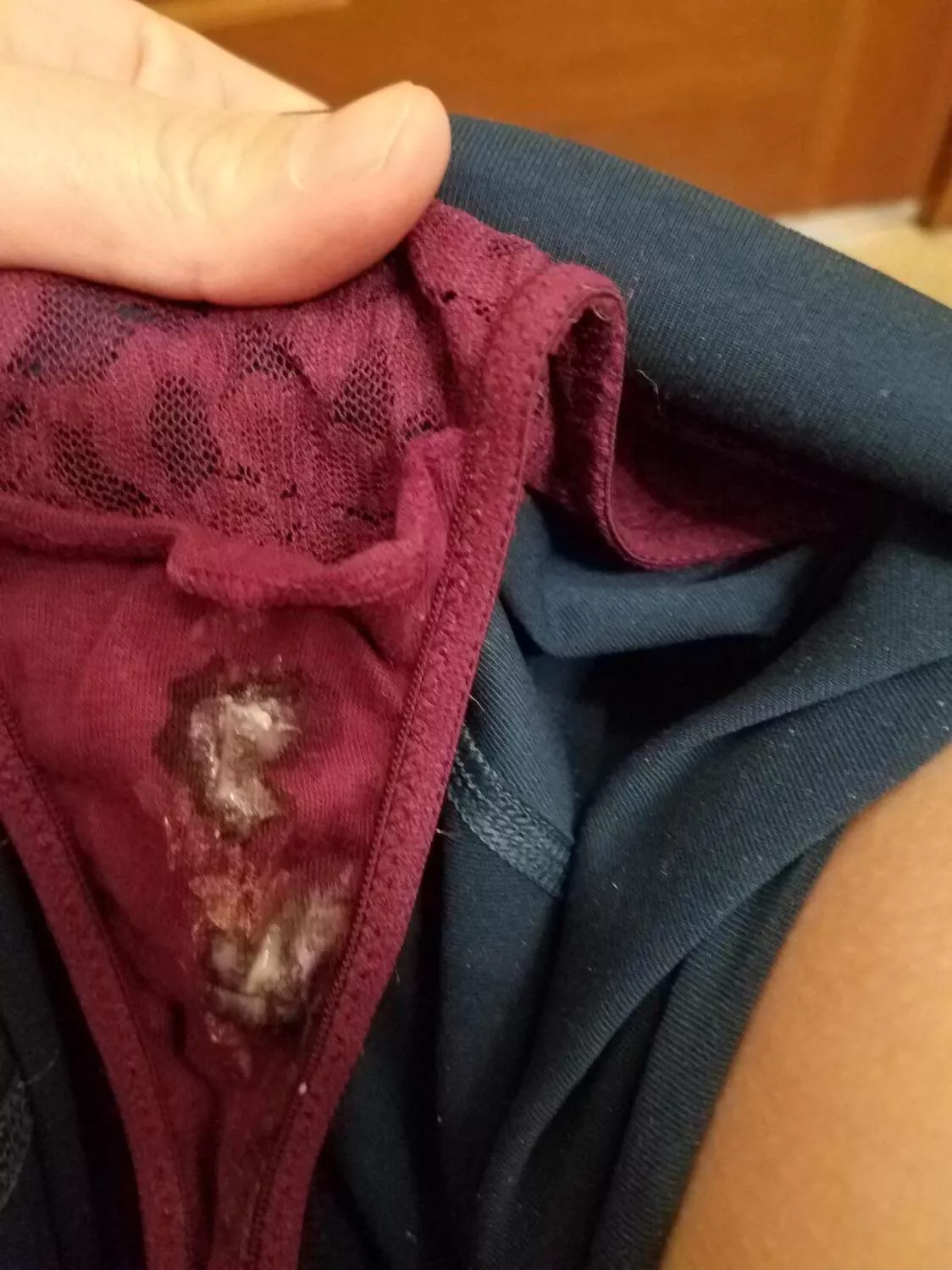 [F](29) get so wet while I work and look at Reddit.