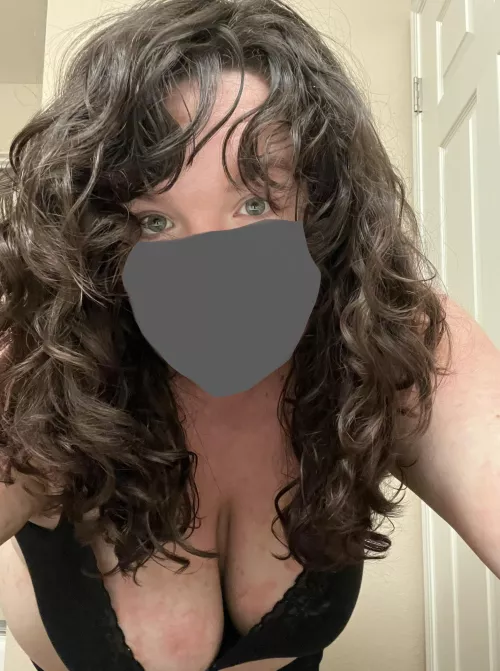 First time showing my face on here, even if it is only half of it 👉👈