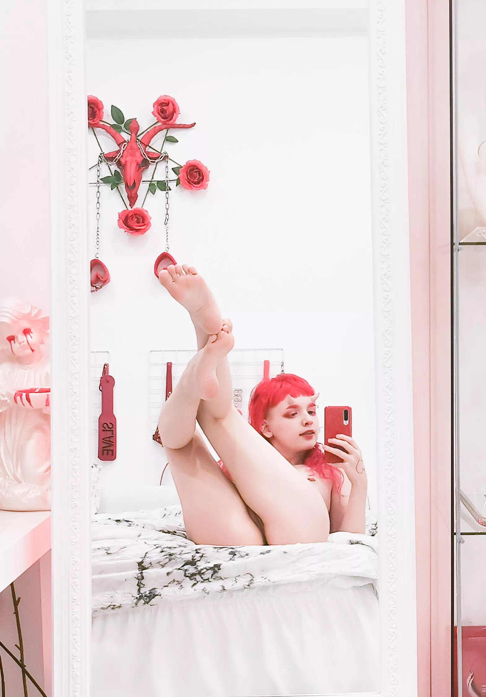 I am very horny in my bed playing alone, will you accompany me?