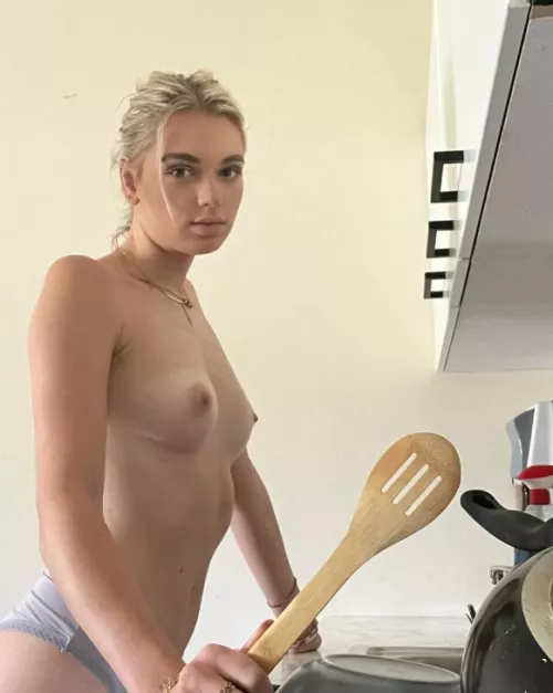 I cooked a food but would you like to eat me instead?