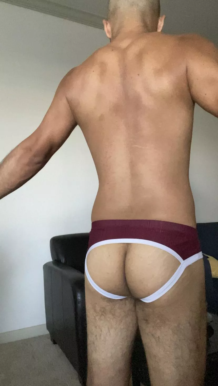 I like how jockstraps hide my tan lines but u can still see the difference