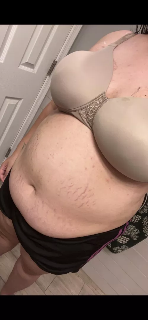 I’m literally covered in stretch marks. Who wants to feed me DM me
