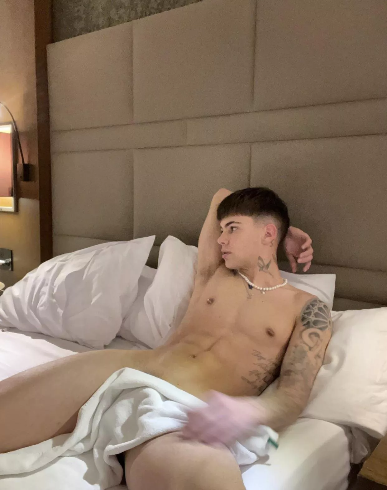 in need of a sugar daddy or cash pig .. who wants to spoil me