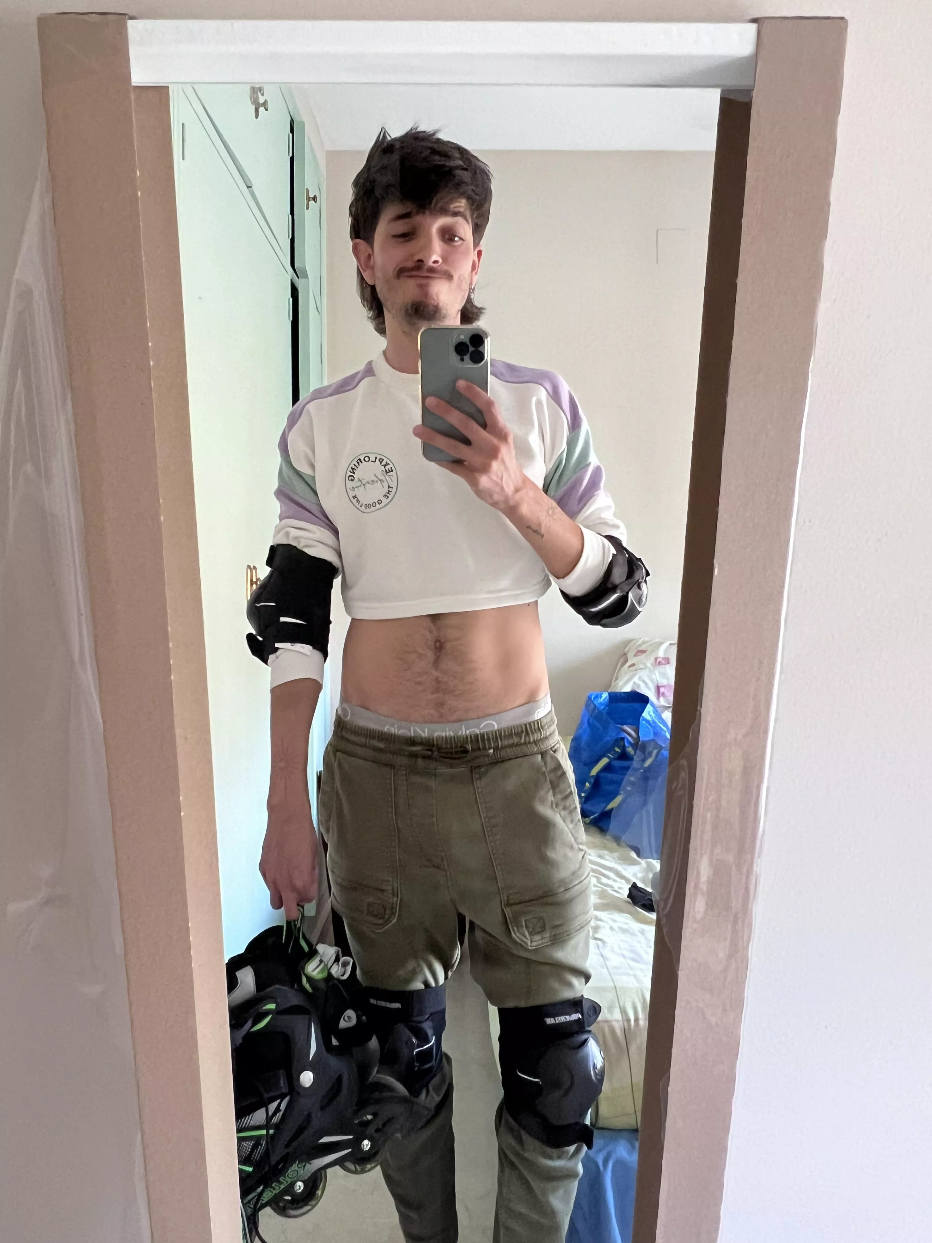 Lets skate wearing a croptop, who’s in?
