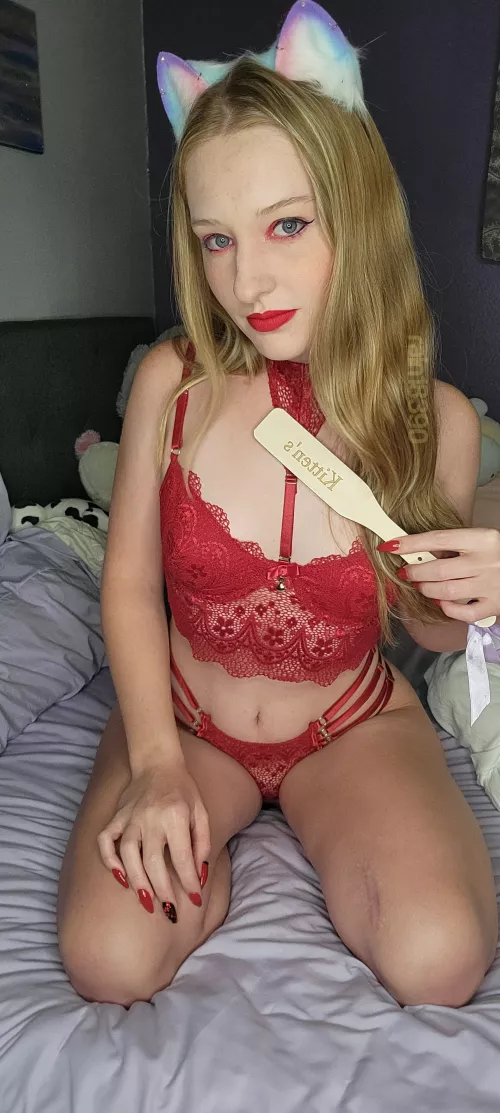 O come on master! Just spank me until my ass is as red as my lipstick