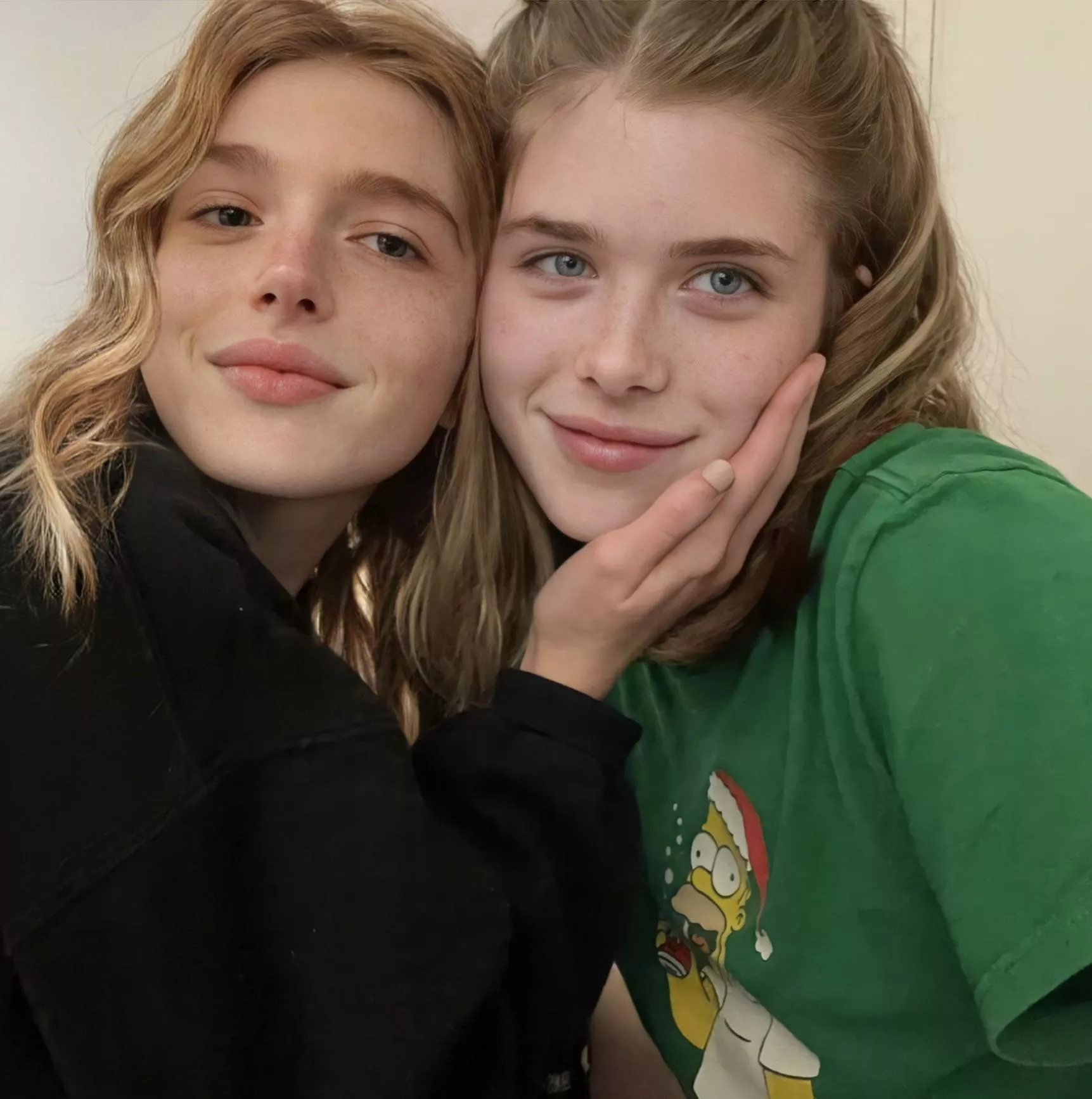 Sho w my pale girl some love 💕