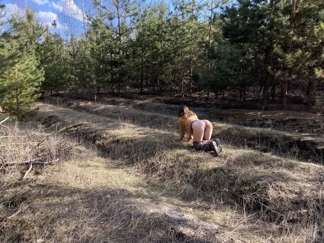 Showing off my naked butt in nature makes me feel so alive [IMG]
