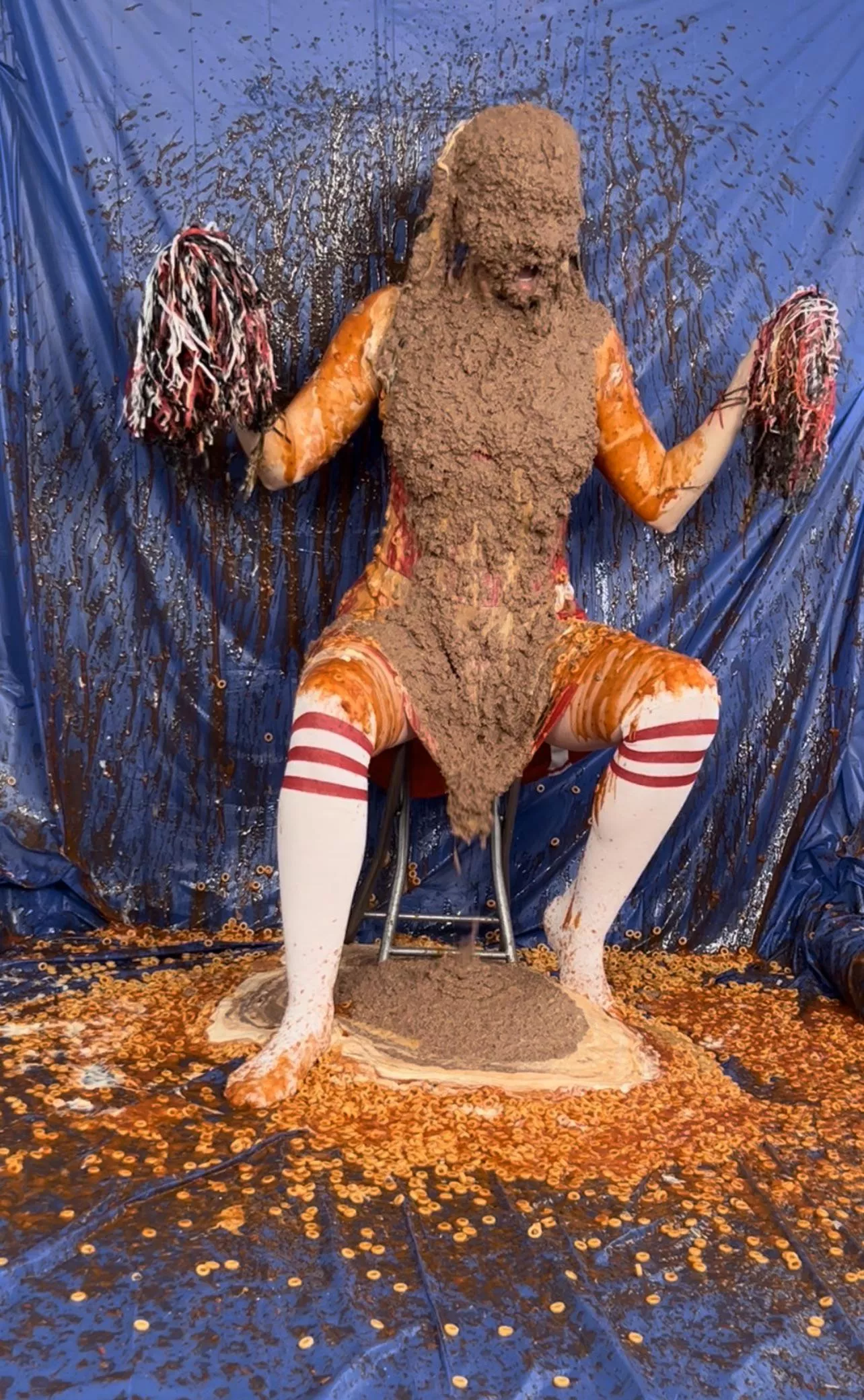 Who else just loves chocolate porridge poured over them?? I love how heavy and thick the gloopy substance is as it plops on my head and covers my face and hair completely xx