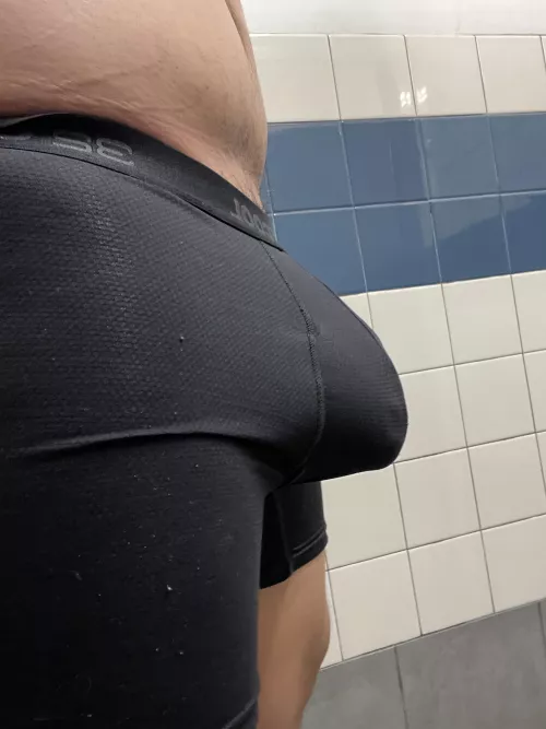 Would you like to see what’s underneath ? 🙊🙊🙊