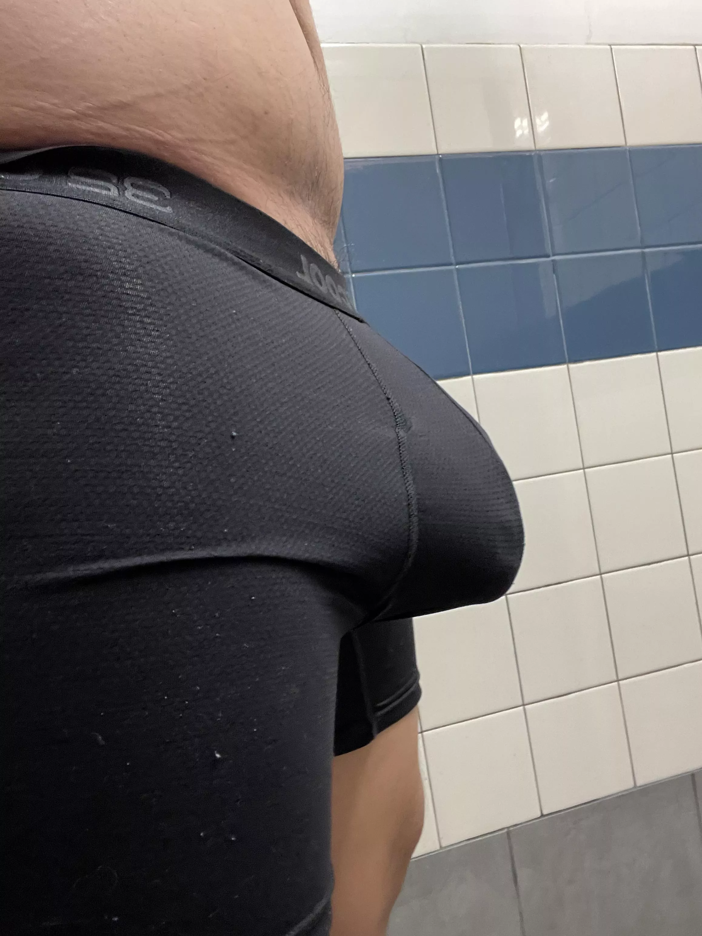 Would you like to see what’s underneath ? 🙊🙊🙊