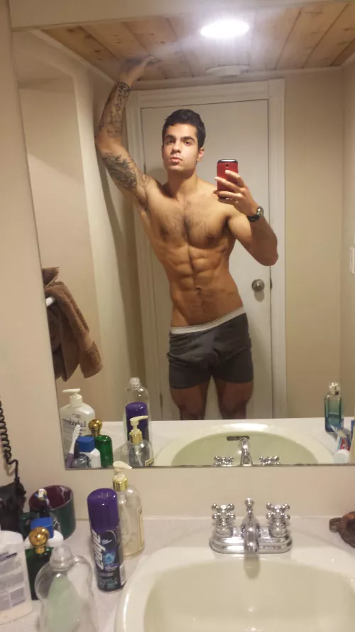 31M, Toronto, say hi to me in the DM’s ladies :)